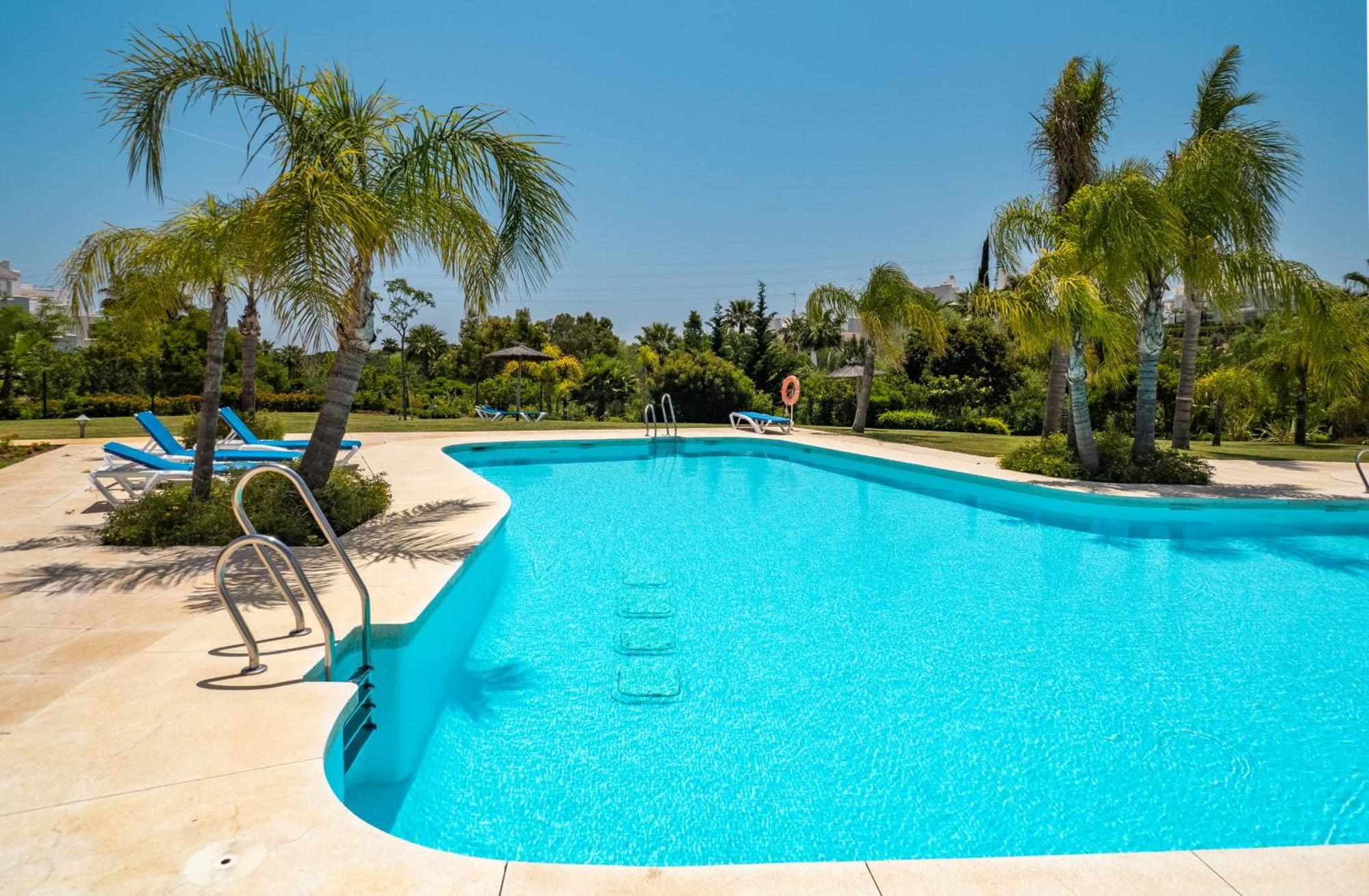 אסטפונה Alcazaba Lagoon 2425 Luxury Private Beach מראה חיצוני תמונה