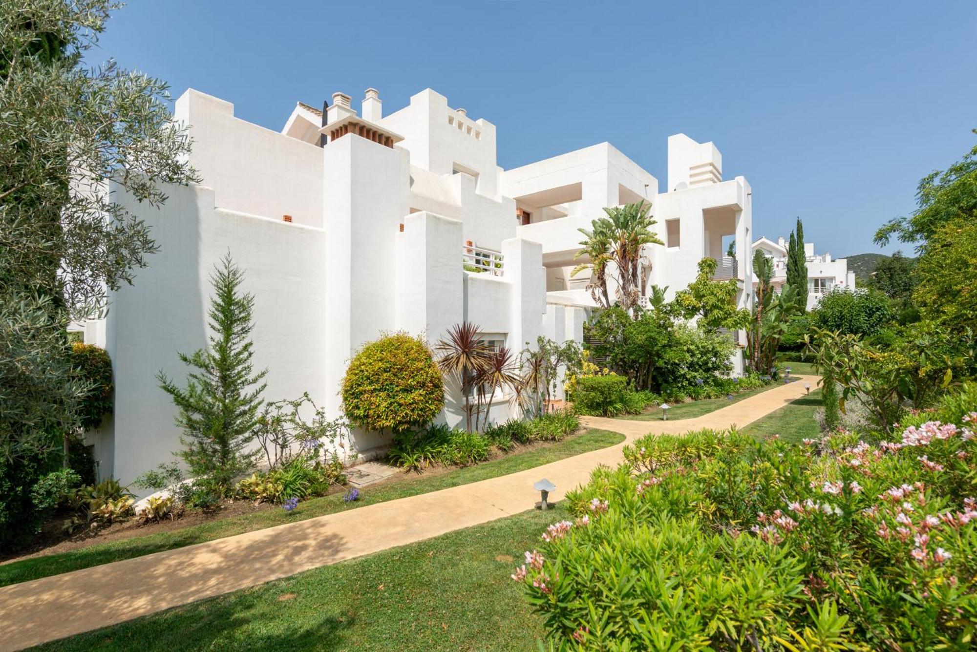 אסטפונה Alcazaba Lagoon 2425 Luxury Private Beach מראה חיצוני תמונה